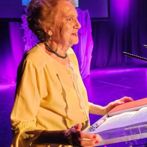 7952d9ee-163e-406d-bc3c-70fc791f6d03